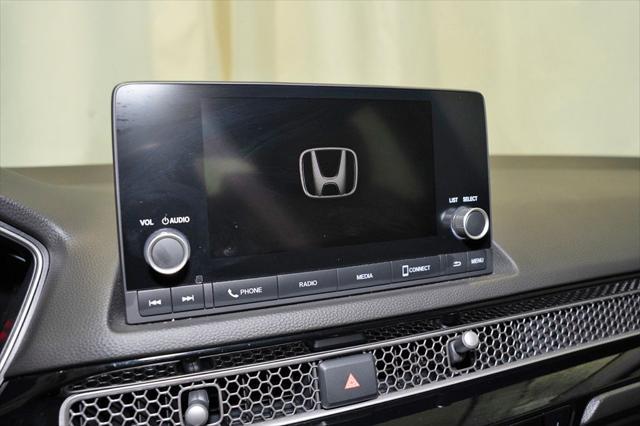 Photo of 2022 Platinum White Pearl Honda Civic