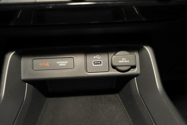 Photo of 2022 Platinum White Pearl Honda Civic