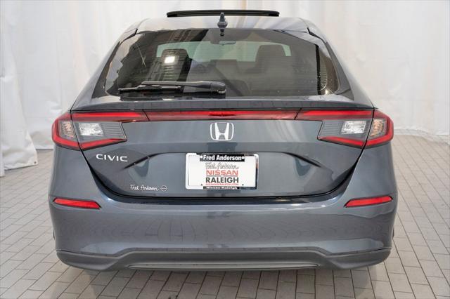 Photo of 2022 Platinum White Pearl Honda Civic