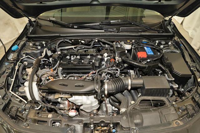 Photo of 2022 Platinum White Pearl Honda Civic
