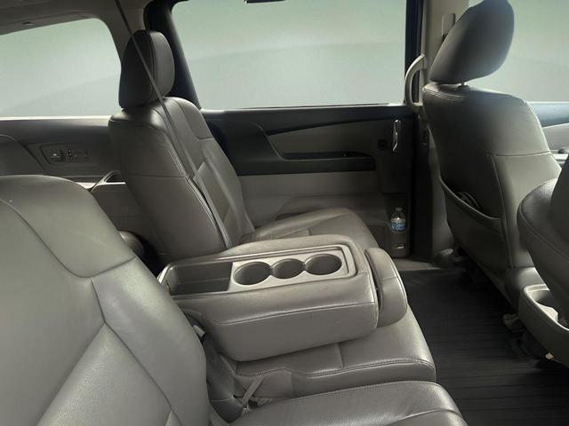 Photo of 2015 Crystal Black Pearl Honda Odyssey