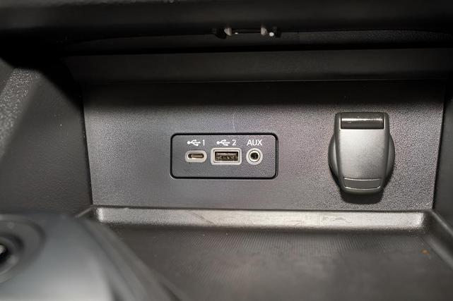 Photo of 2023 Super Black Nissan Sentra