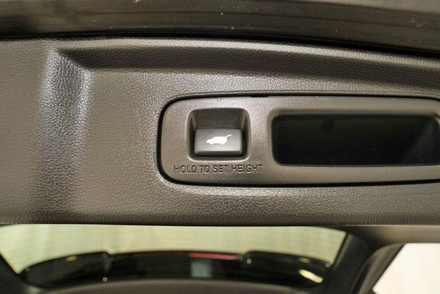 Photo of 2023 Crystal Black Pearl Honda CR-V Hybrid
