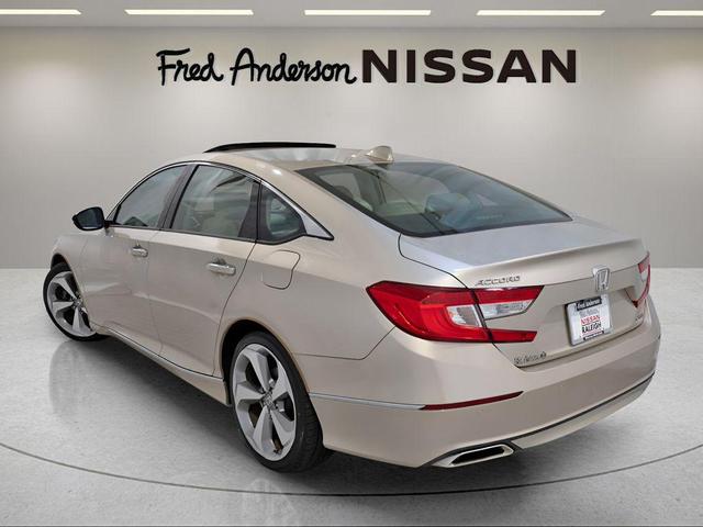 Photo of 2018 Champagne Frost Pearl Honda Accord