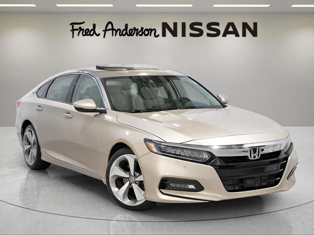 Photo of 2018 Champagne Frost Pearl Honda Accord