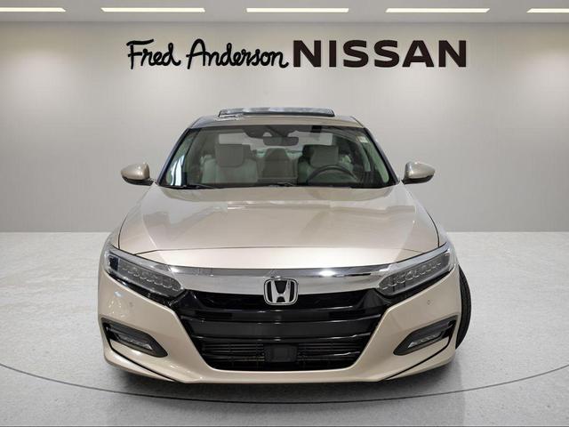 Photo of 2018 Champagne Frost Pearl Honda Accord