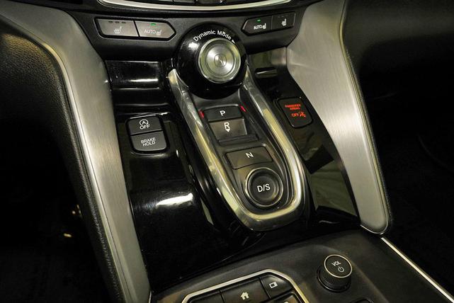 Photo of 2023 Lunar Silver Metallic Acura TLX