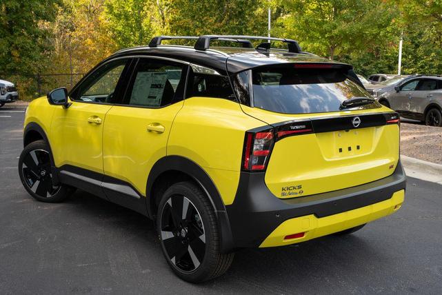 Photo of 2025 Yuzu Yellow Metallic/Super Black Nissan Kicks
