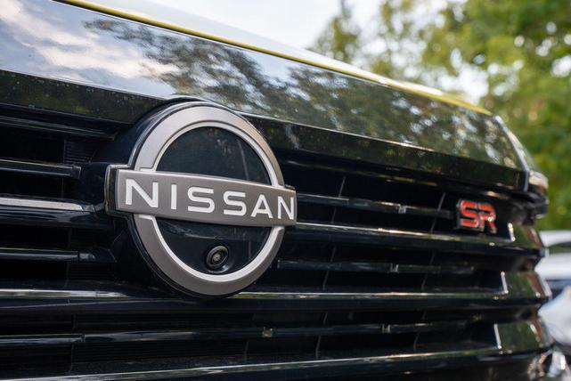 Photo of 2025 Yuzu Yellow Metallic/Super Black Nissan Kicks