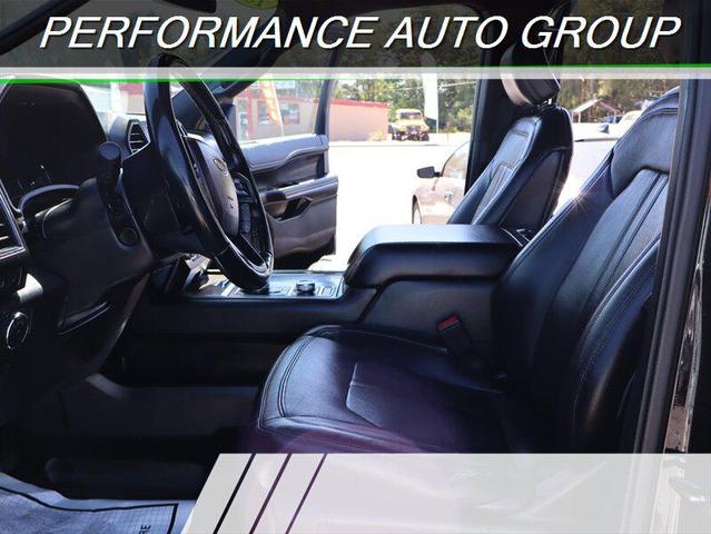 Photo of 2018 Shadow Black Ford Expedition Max
