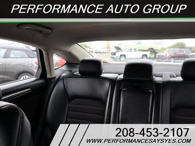 Photo of 2017 Oxford White Ford Fusion