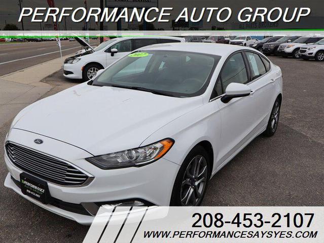 Photo of 2017 Oxford White Ford Fusion