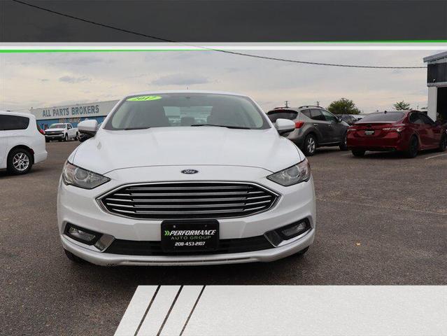 Photo of 2017 Oxford White Ford Fusion