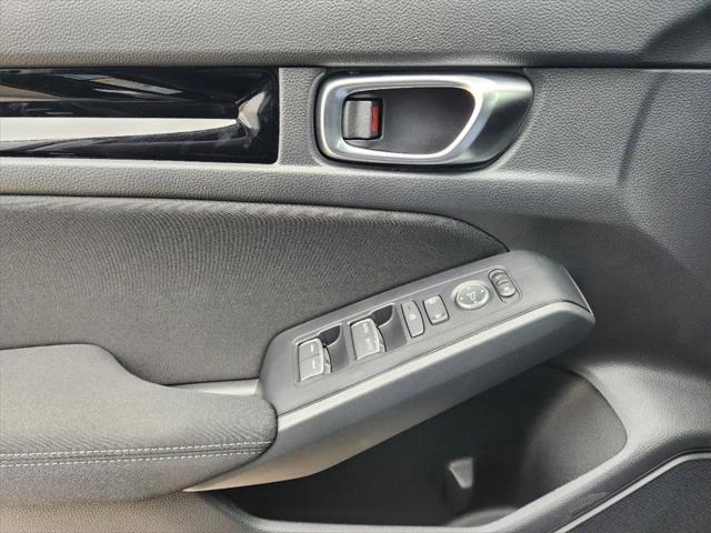 Photo of 2025 Platinum White Pearl Honda Civic Hybrid