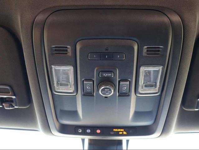 Photo of 2021 Black Chevrolet Suburban