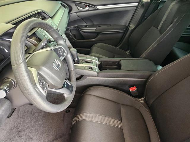 Photo of 2019 Lunar Silver Honda Civic