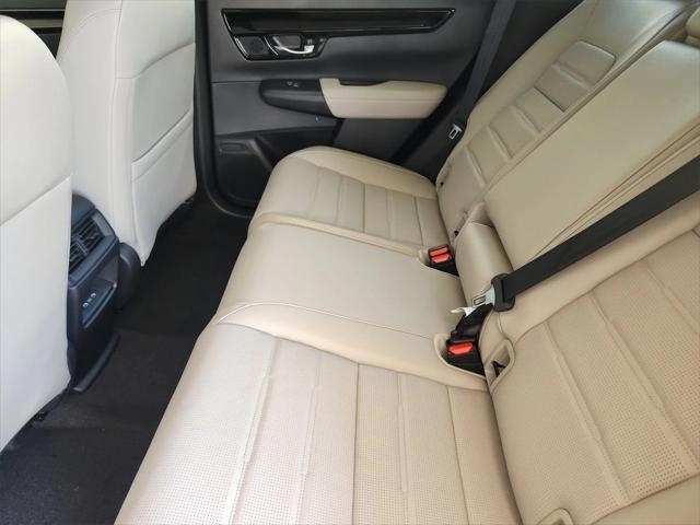 Photo of 2026 Platinum White Pearl Honda CR-V
