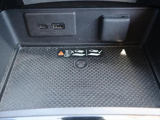 Photo of 2024 Summit White Buick Envision