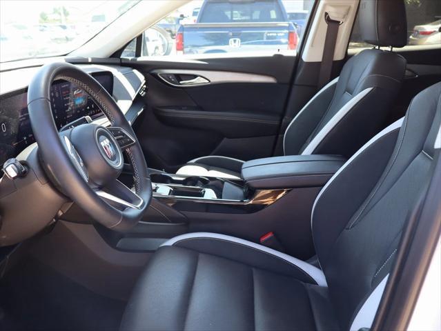Photo of 2024 Summit White Buick Envision