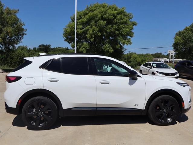 Photo of 2024 Summit White Buick Envision