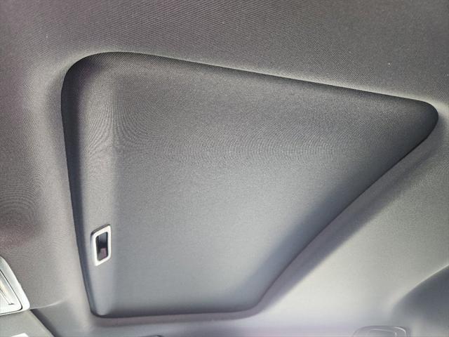 Photo of 2025 Crystal Black Pearl Honda Civic Hybrid