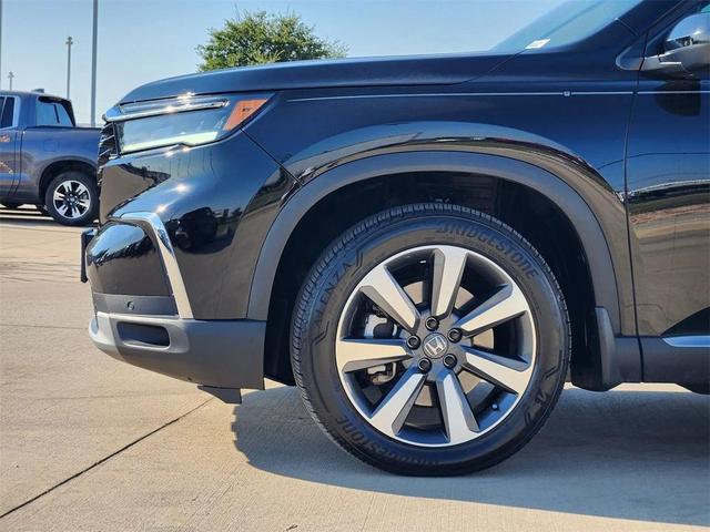 Photo of 2024 Crystal Black Pearl Honda Pilot