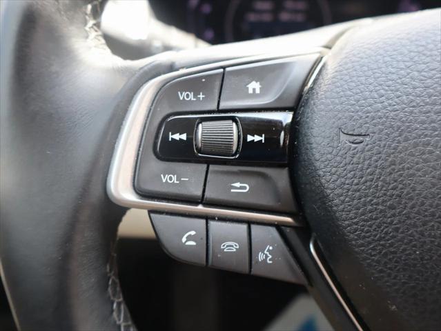 Photo of 2018 Champagne Frost Pearl Honda Accord