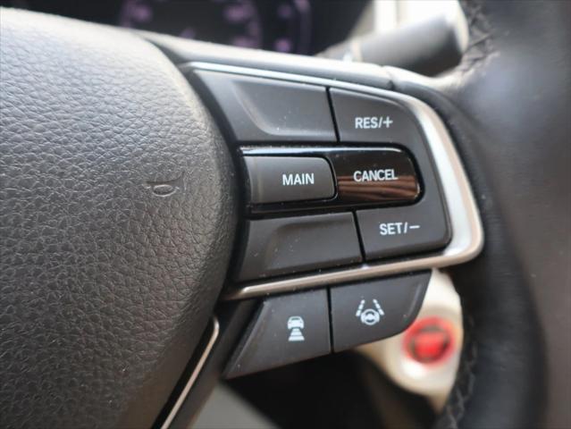 Photo of 2018 Champagne Frost Pearl Honda Accord