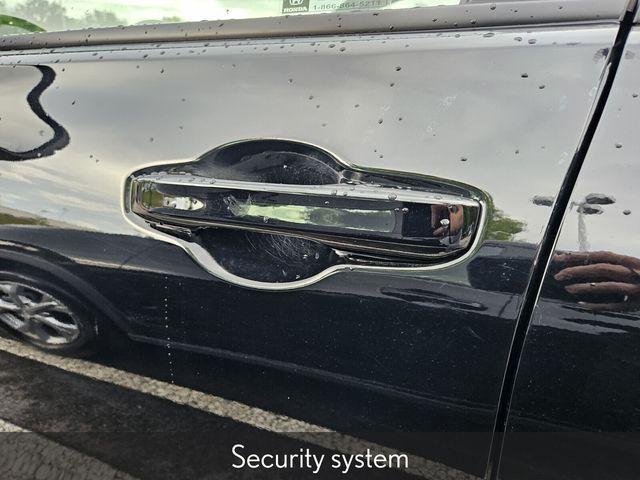 Photo of 2024 Crystal Black Pearl Honda HR-V