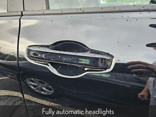 Photo of 2024 Crystal Black Pearl Honda HR-V