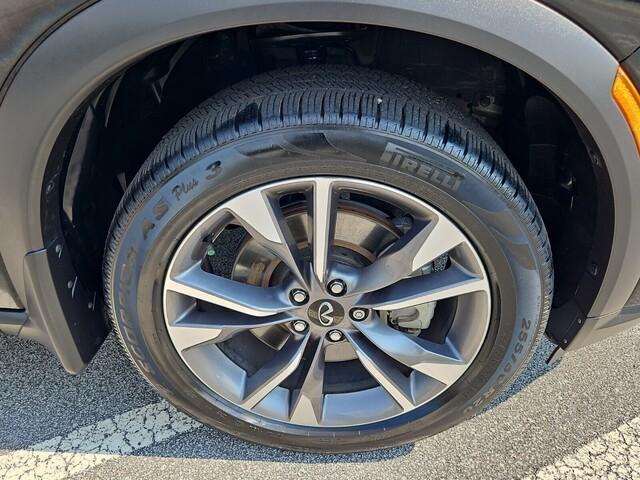 Photo of 2022 Mineral Black INFINITI QX60