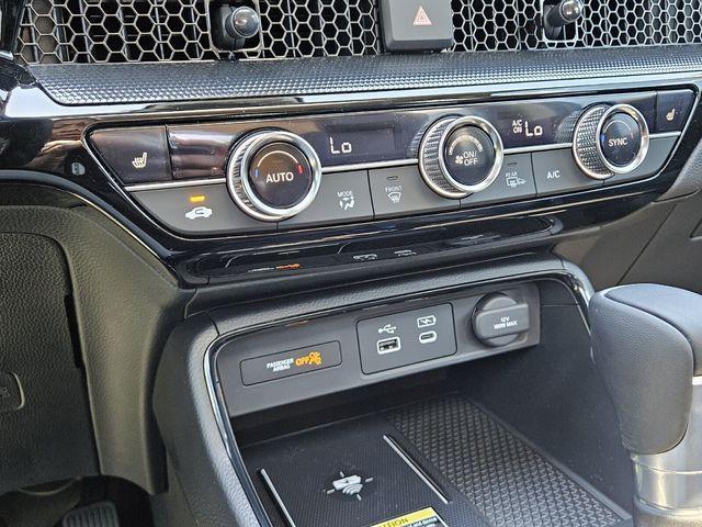 Photo of 2025 Urban Gray Pearl Honda CR-V