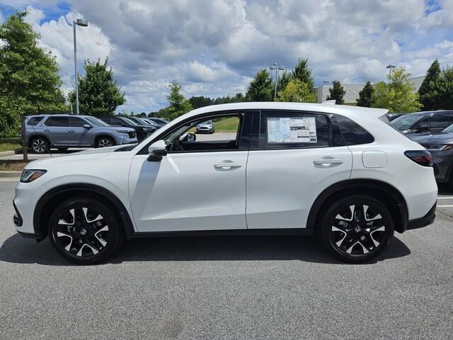 Photo of 2026 Platinum Honda HR-V