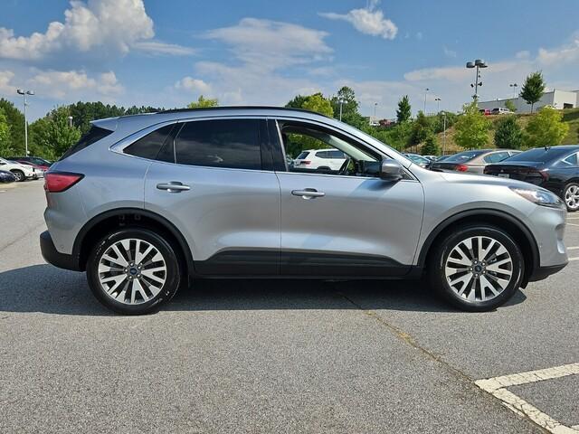 Photo of 2021 Silver Metallic Ford Escape