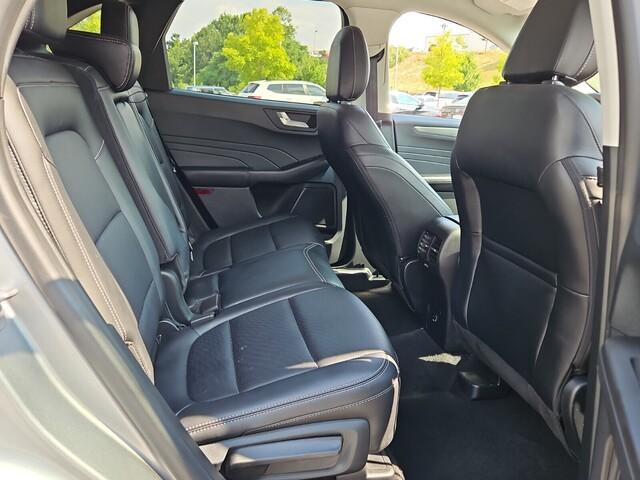Photo of 2021 Silver Metallic Ford Escape