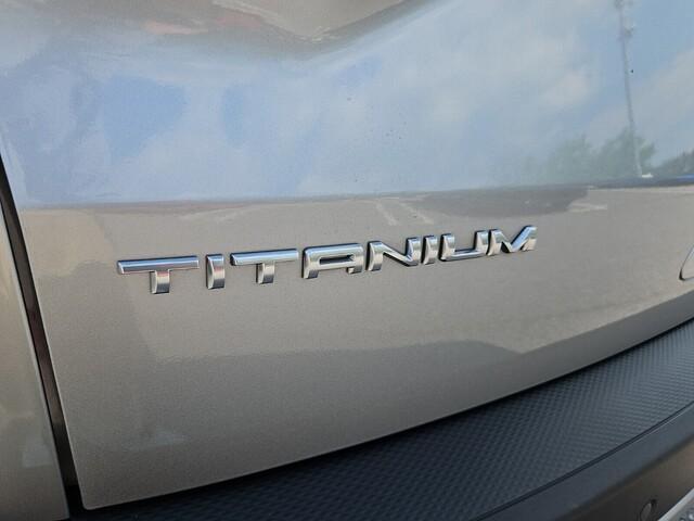 Photo of 2021 Silver Metallic Ford Escape
