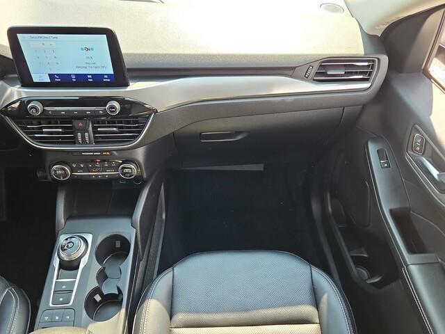 Photo of 2021 Silver Metallic Ford Escape
