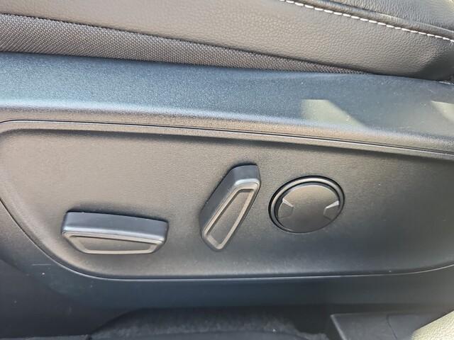 Photo of 2021 Silver Metallic Ford Escape