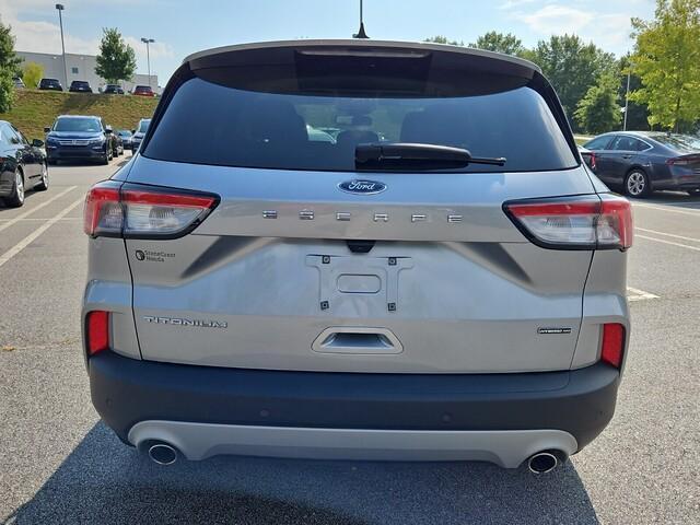Photo of 2021 Silver Metallic Ford Escape