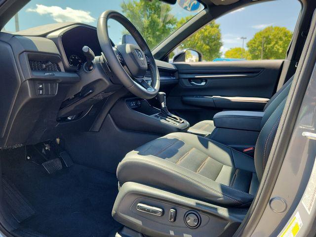 Photo of 2024 Urban Gray Pearl Honda CR-V Hybrid
