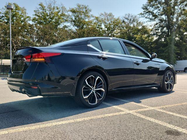 Photo of 2024 Black Nissan Altima