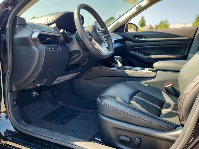 Photo of 2024 Black Nissan Altima