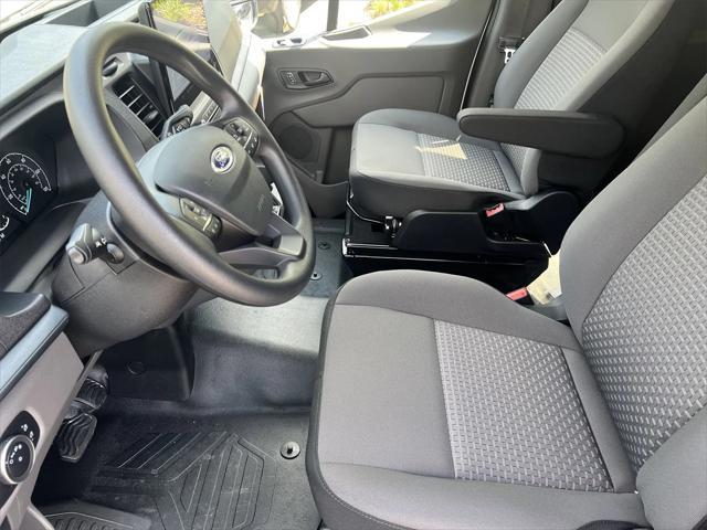 Photo of 2025 Oxford White Ford Transit-350
