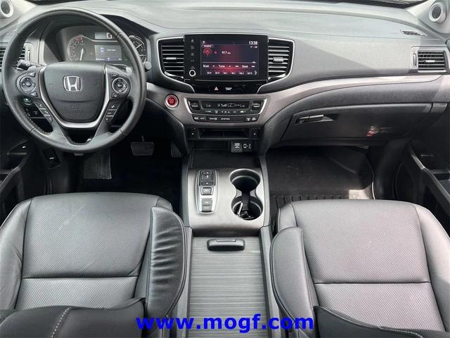 Photo of 2023 Platinum White Pearl Honda Ridgeline