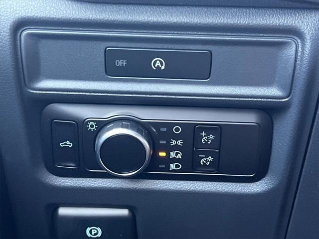 Photo of 2025 Oxford White Ford F-150