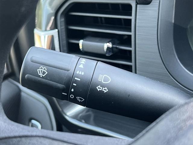 Photo of 2025 Oxford White Ford F-150