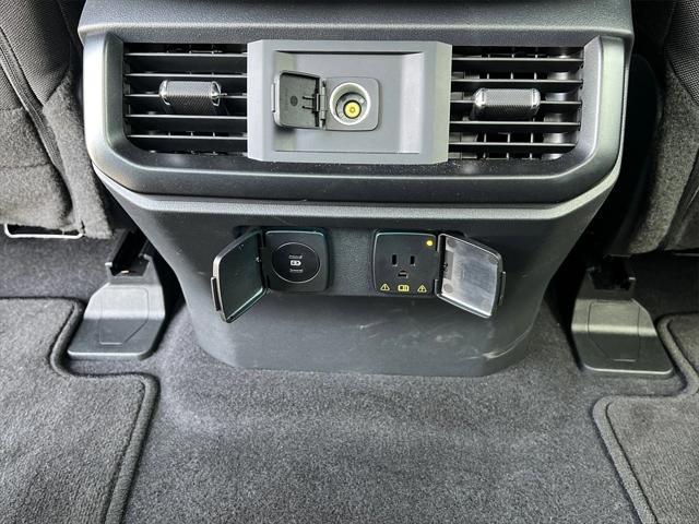 Photo of 2025 Space White Metallic Ford F-150