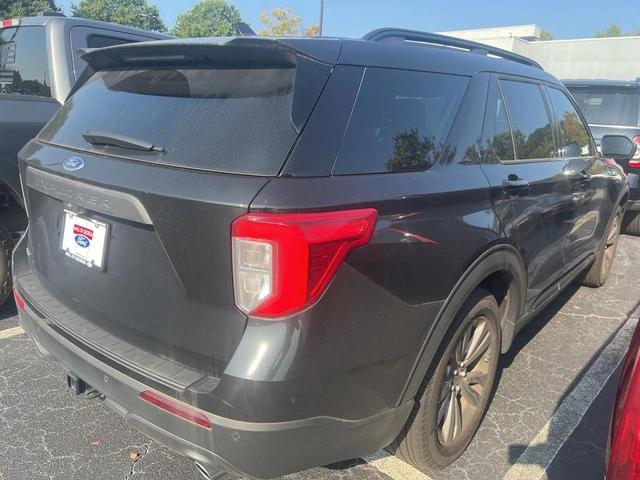 Photo of 2024 Agate Black Metallic Ford Explorer