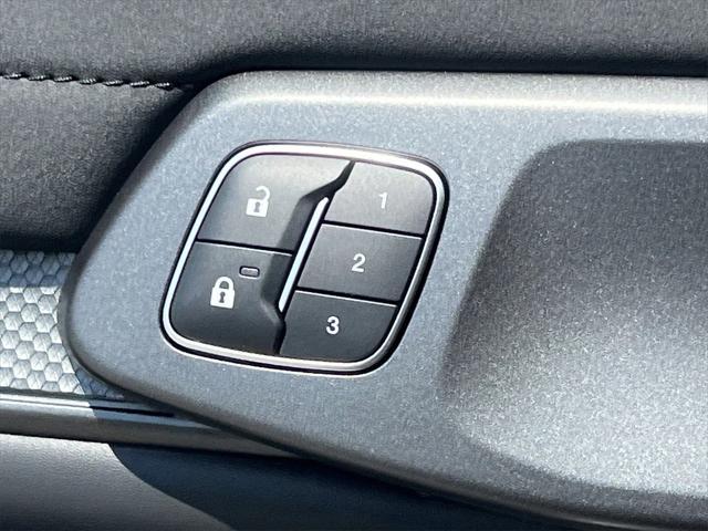 Photo of 2025 Shelter Green Ford Ranger