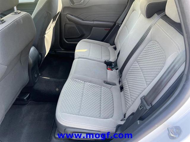 Photo of 2022 Oxford White Ford Escape